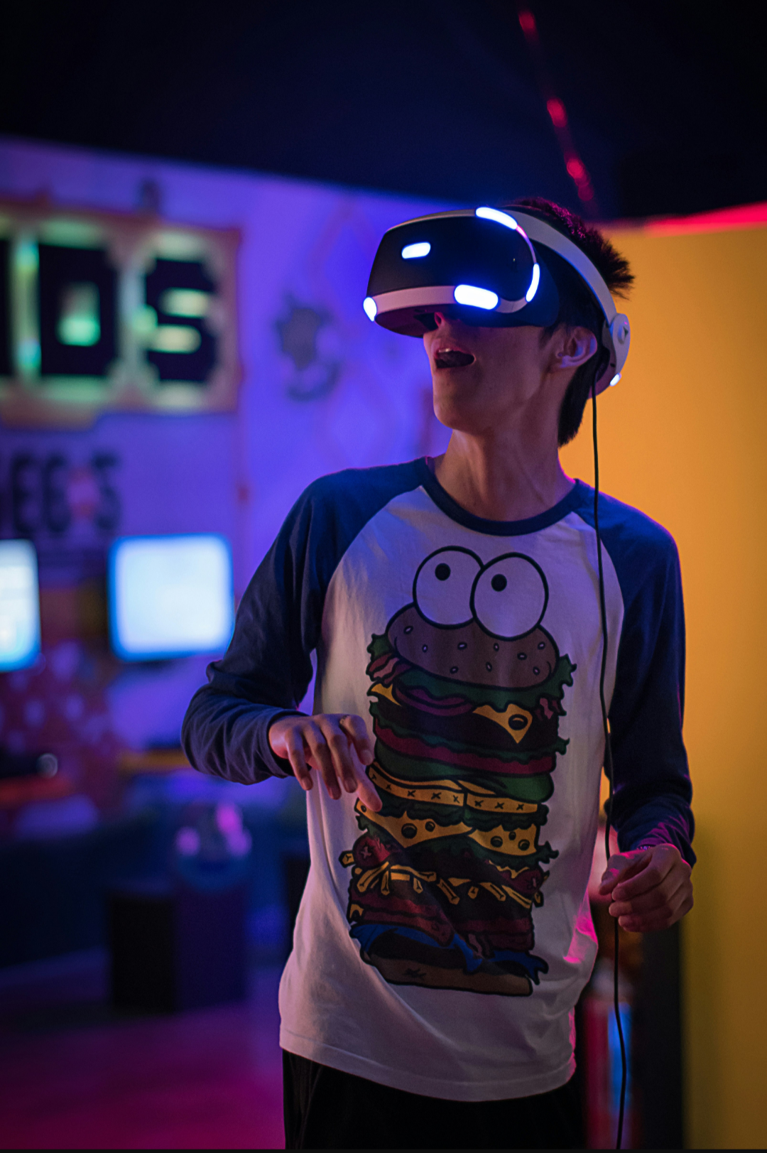 AI in India Just Got Hands-On: Google’s Search Live Is Here — Talk, Show & Get Answers